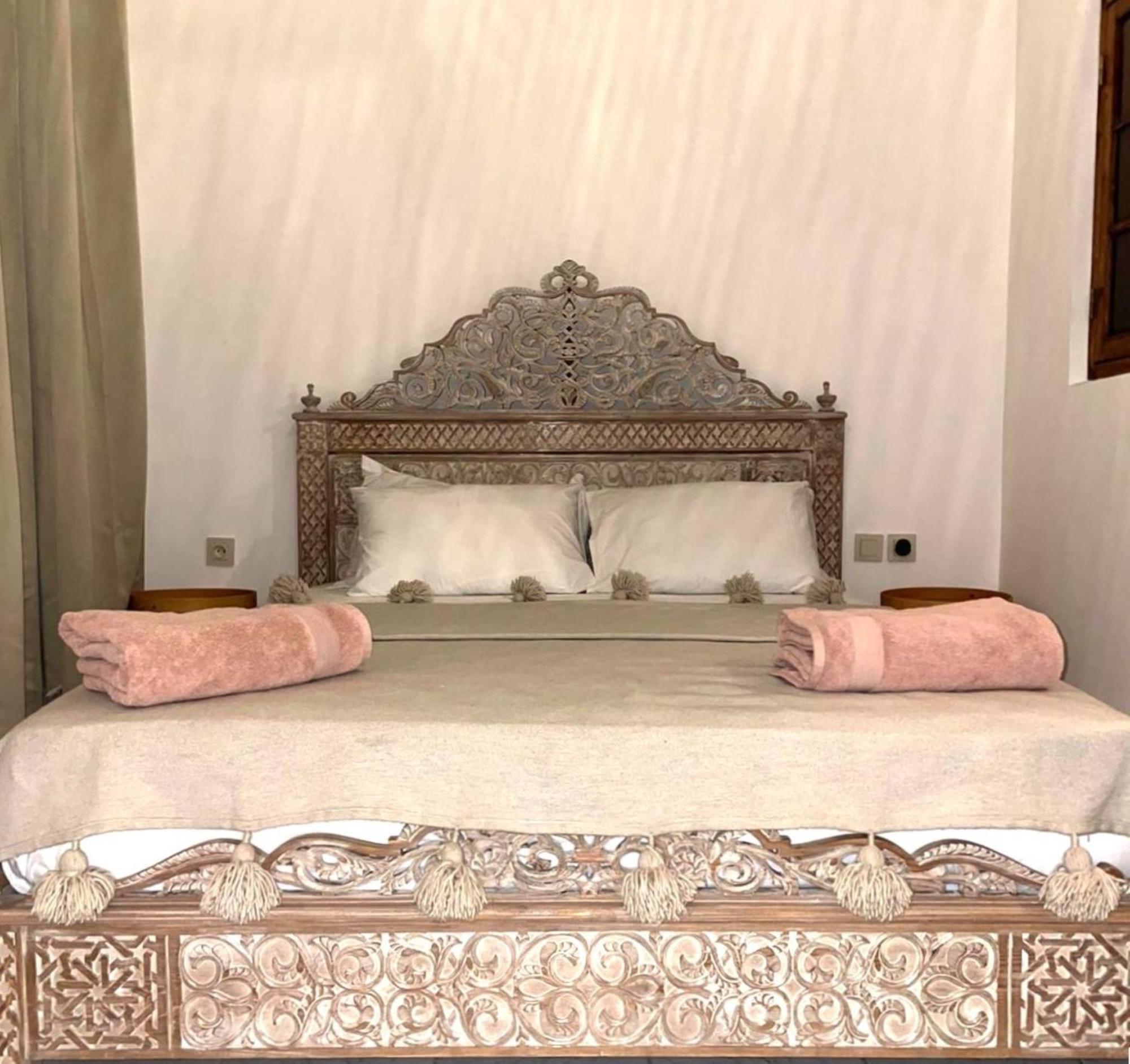 Riad With 3 Swimming Pools 마라케시 외부 사진