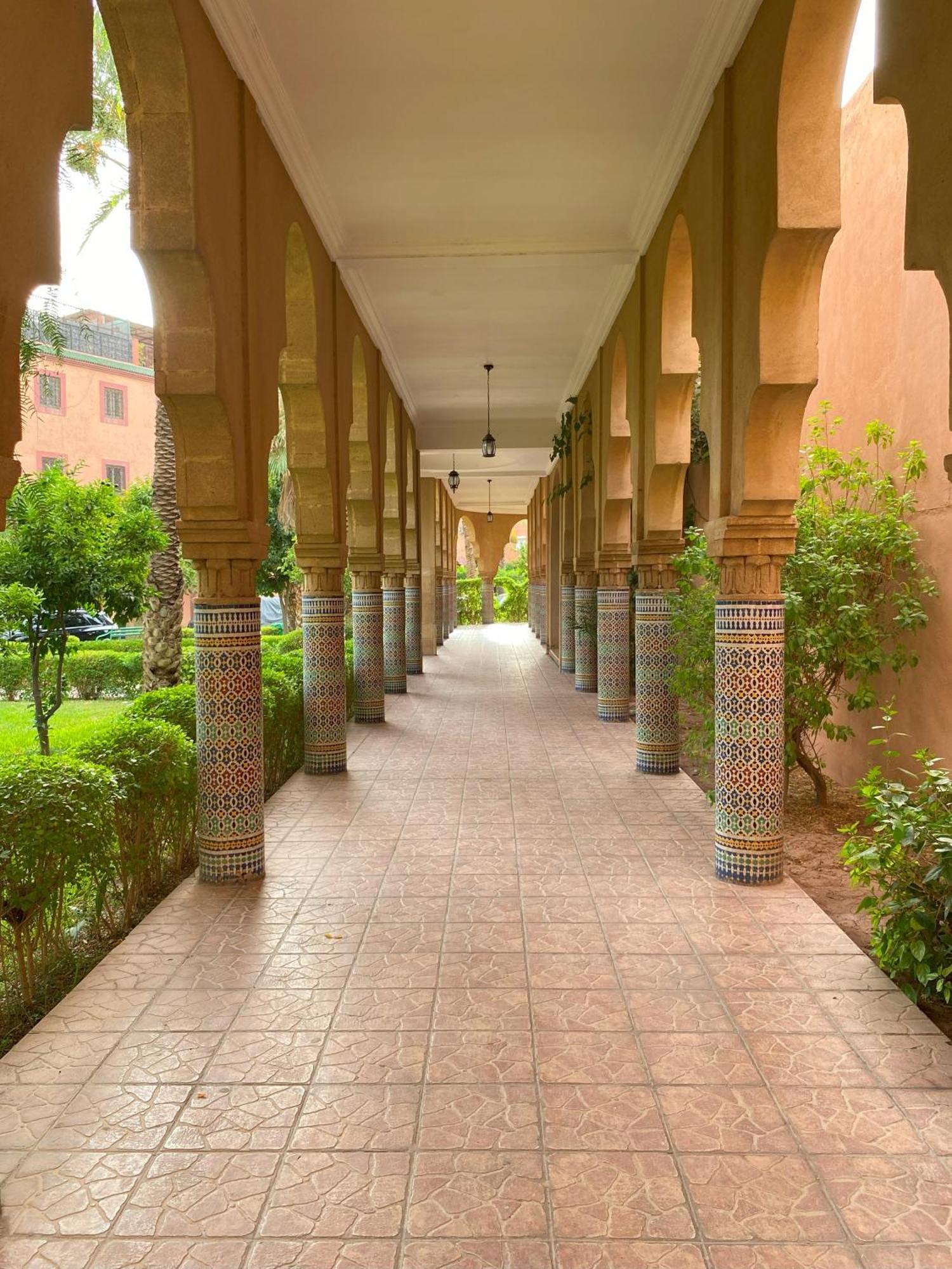 Riad With 3 Swimming Pools 마라케시 외부 사진