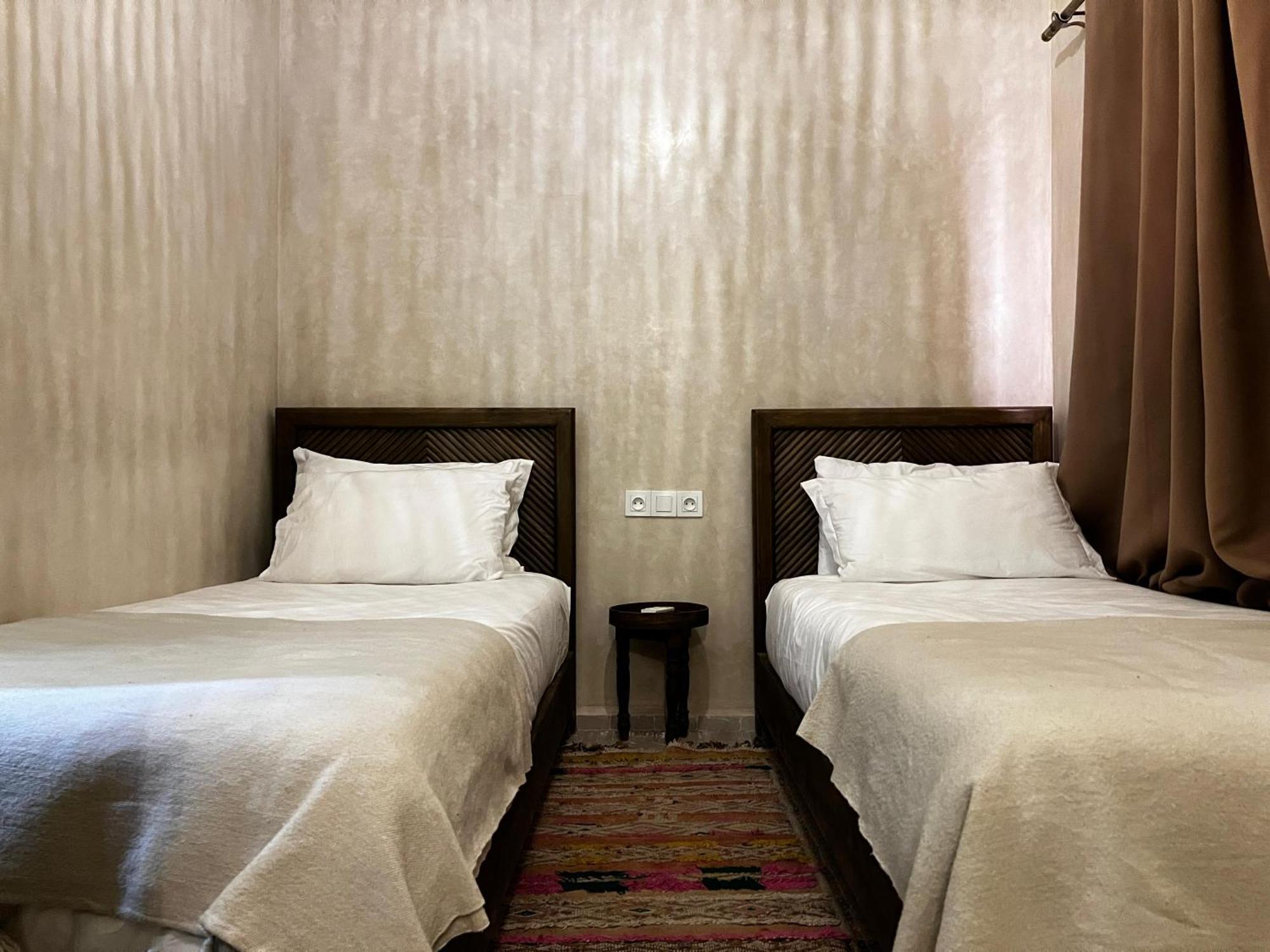 Riad With 3 Swimming Pools 마라케시 외부 사진